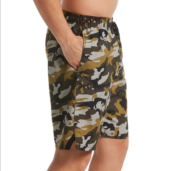 Nike 9” Swim Trunks NWT - Picture 3 of 9